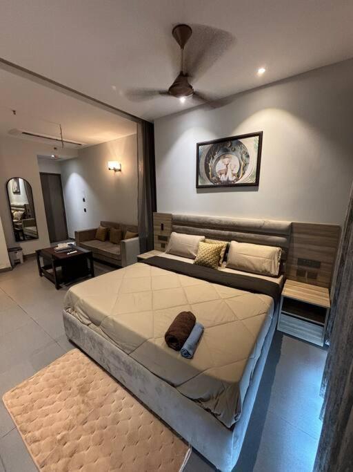 Countryside Luxury Suites - Supernova Noida نيودلهي المظهر الخارجي الصورة