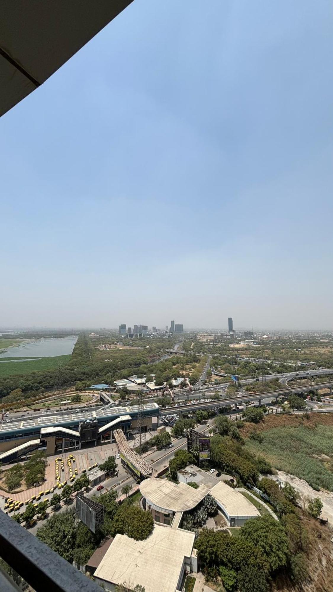 Countryside Luxury Suites - Supernova Noida نيودلهي المظهر الخارجي الصورة